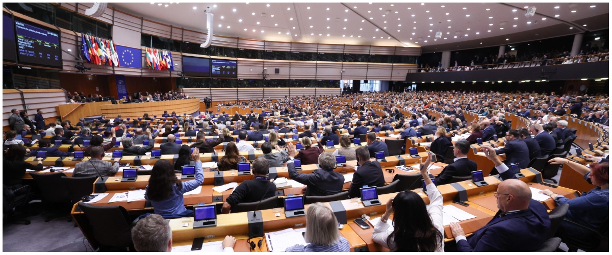 In Parlamento Ue la maggioranza di centrodestra approva un atto legislativo: è la prima volta In Parlamento Ue la maggioranza di centrodestra approva un atto legislativo: è la prima volta