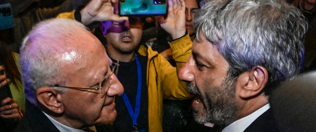 Fico poteva rottamare Renzi, De Luca e Mastella ma ha preferito non rischiare la poltrona