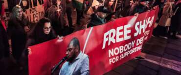 Imam espulso, cortei e fiaccolate per il predicatore pro Hamas. Kelany: la sinistra fa apologia del terrorismo