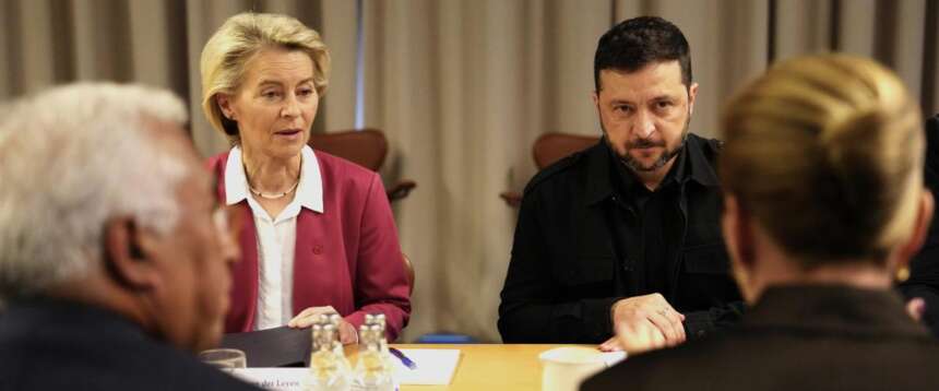 Ursula von der Leyen e Volodymyr Zelensky durante un precedente incontro sull’Ucraina