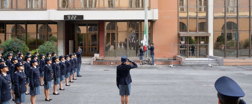 Poliziotto ucciso dal cocainomane, migliora l’agente ferito. Gasparri: “E c’è chi vuole liberalizzare le droghe…”