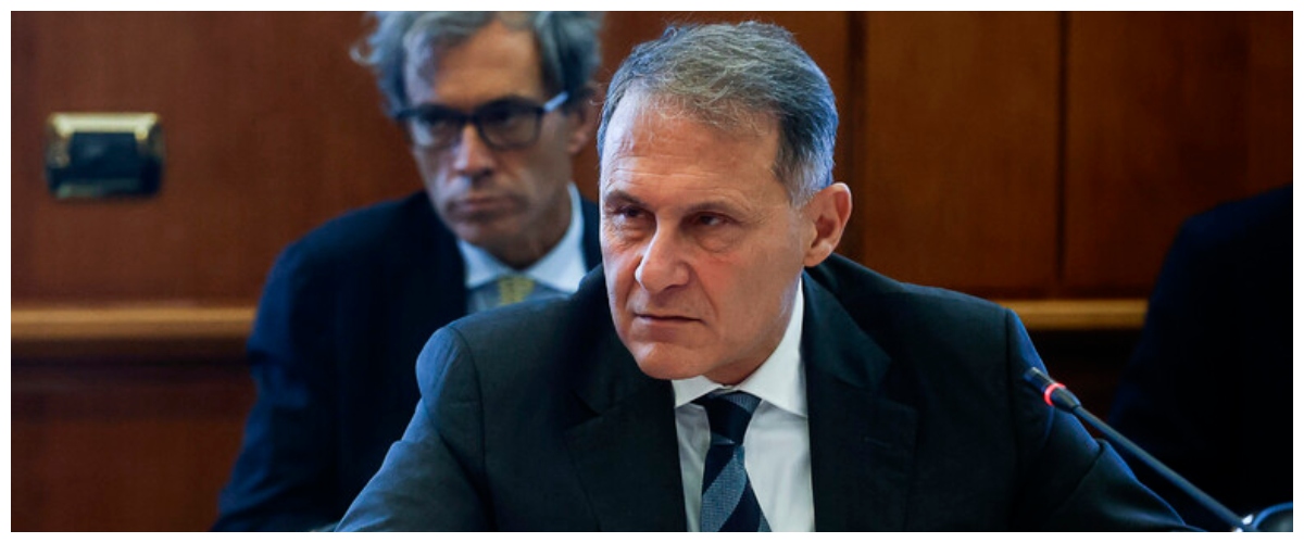 In Campania la partita è aperta: ecco i sondaggi che spaventano Fico e il centrosinistra. Cirielli in costante rimonta In Campania la partita è aperta: ecco i sondaggi che spaventano Fico e il centrosinistra. Cirielli in costante rimonta