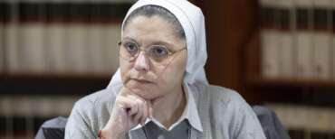 Suor Monia Alfieri loda l’esempio di Meloni e Mattarella in relazione al “caso Garofani”