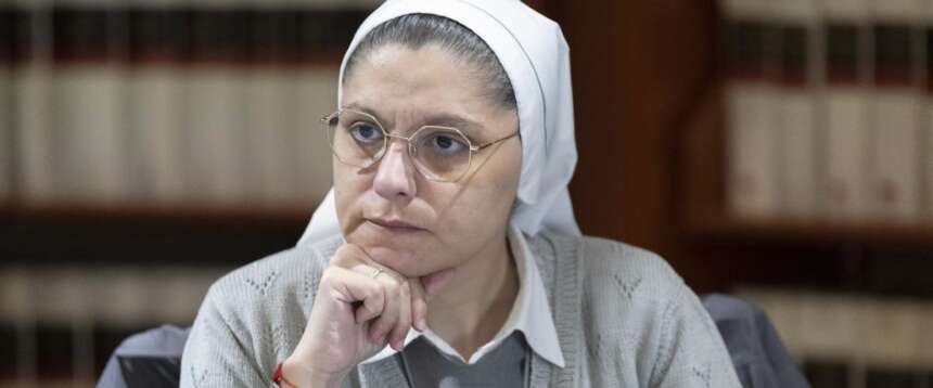 Suor Monia Alfieri loda l’esempio di Meloni e Mattarella in relazione al “caso Garofani”