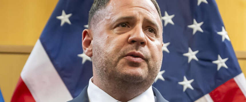 Terremoto in Ucraina: si dimette Andriy Yermak, il capo staff di Zelensky sfiorato dallo scandalo corruzione