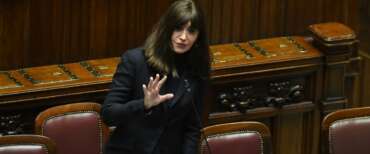 Accesso a Medicina, il ministro Bernini nega passi indietro ma annuncia anche correttivi e migliorie