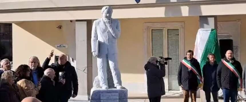 In Garfagnana una statua per Altero Matteoli, a 8 anni dalla morte (video). Gasparri: è stato un grande italiano