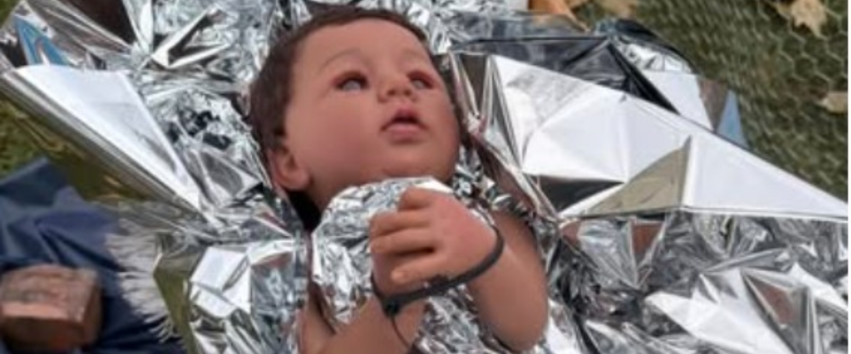 bambinello con le manette ai polsi follia negli usa usano ges249 contro la politica di trump sugli immigrati da Secoloditalia.it bambinello con le manette ai polsi follia negli usa usano ges249 contro la politica di trump sugli immigrati