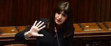 Bernini dà l’altolà all’università di Bologna: “Il corso per gli ufficiali si farà”. Polemica chiusa