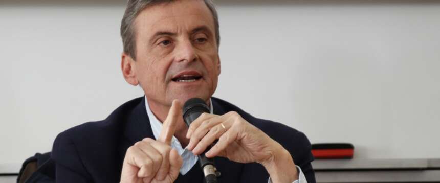 Carlo Calenda, dal giallo dell’invito mancato alla Federico II alle fosche previsioni sul governatorato di Fico in Campania