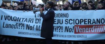 La protesta ironica di Gioventù nazionale contro Donzelli: “Come la Cgil vogliamo anche noi il weekend lungo”