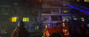 Nuova pioggia di droni su Kiev, la controffensiva ucraina manda in blackout una cittadina russa