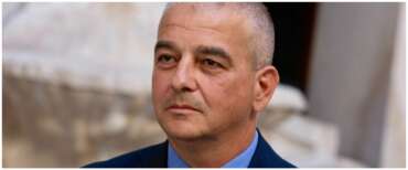 Fazzolari: “Mosca sta vincendo solo la guerra della disinformazione. L’Italia aiuterà l’Ucraina in tutte le forme”