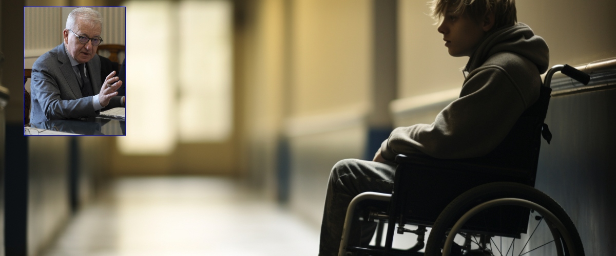 Disabilità, il governo rivendica “massima attenzione” e mette al centro il caregiver. Mantovano: “Siete l’anima più nobile della nazione”