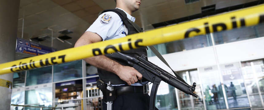 L’Isis festeggia la strage di ebrei in Australia e minaccia il Belgio: “Ora tocca a voi”