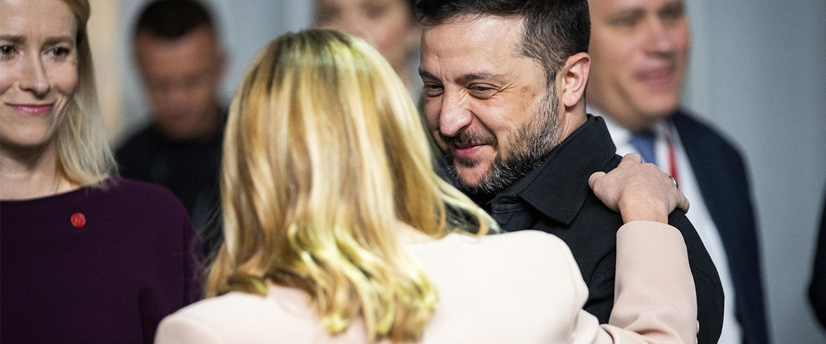 Meloni sente Zelensky: “Sostegno al piano di pace degli Usa, invieremo nuove forniture energetiche a Kiev” Meloni sente Zelensky: “Sostegno al piano di pace degli Usa, invieremo nuove forniture energetiche a Kiev”