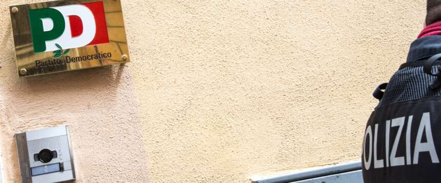 “Eravamo ubriachi, non siamo fascisti”: dopo il raid alla sede Pd a Chiavari, le scuse e il chiarimento per “lo stupido errore”