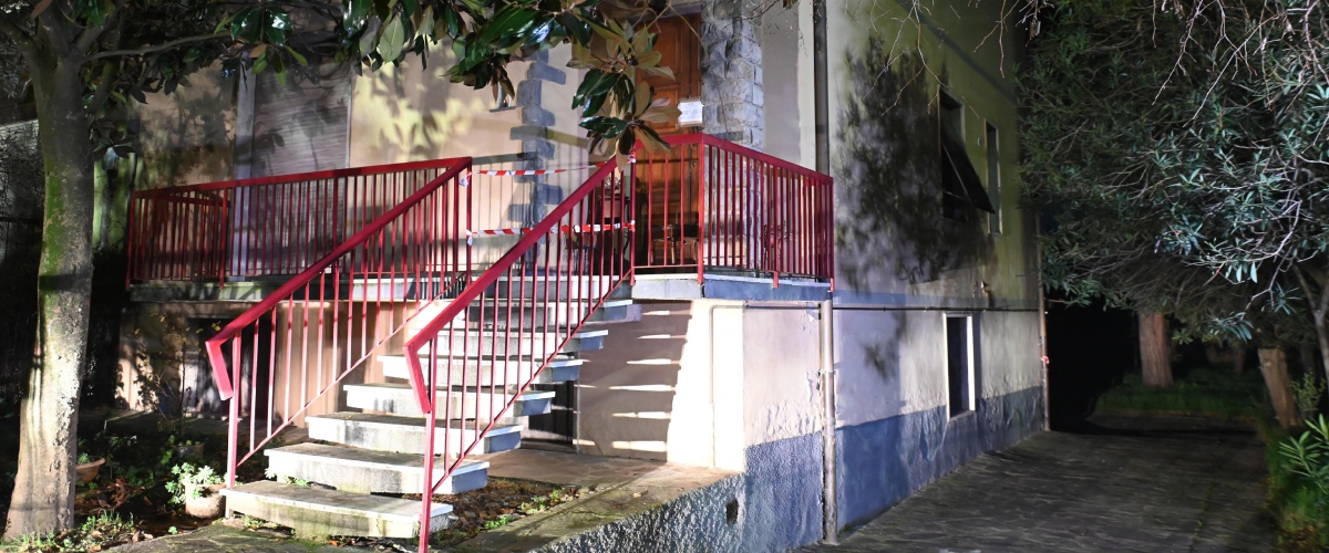 scoperta choc a firenze il cadavere di un 32enne nascosto in un baule e una famiglia dai macabri segreti da Secoloditalia.it scoperta choc a firenze il cadavere di un 32enne nascosto in un baule e una famiglia dai macabri segreti