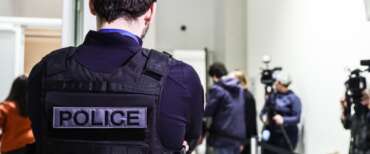 Tre donne accoltellate a Parigi: l’aggressore si dà alla fuga ma viene catturato. Era già noto agli agenti