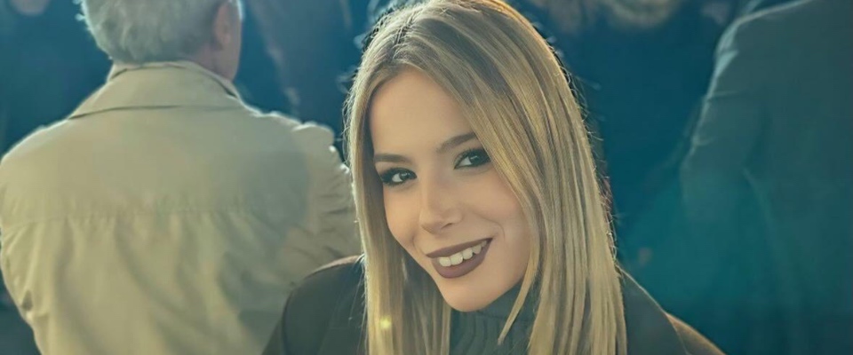 veronica passaretti insultata sui social per le foto ad atreju l8217odio della sinistra radicale 232 estremamente pericoloso da Secoloditalia.it veronica passaretti insultata sui social per le foto ad atreju l8217odio della sinistra radicale 232 estremamente pericoloso