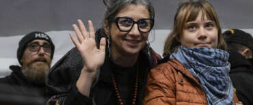 Francesca Albanese a un convegno con due leader di Hamas. FdI: “Venga subito rimossa dall’Onu”