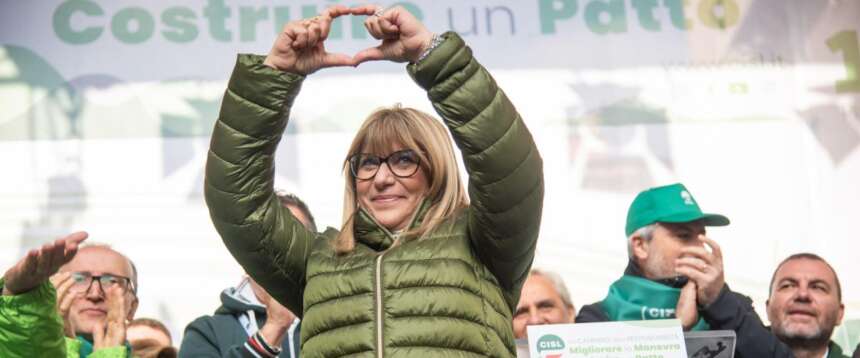 La leader della Cisl Daniela Fumarola alla manifestazione di Roma a piazza Santi Apostoli