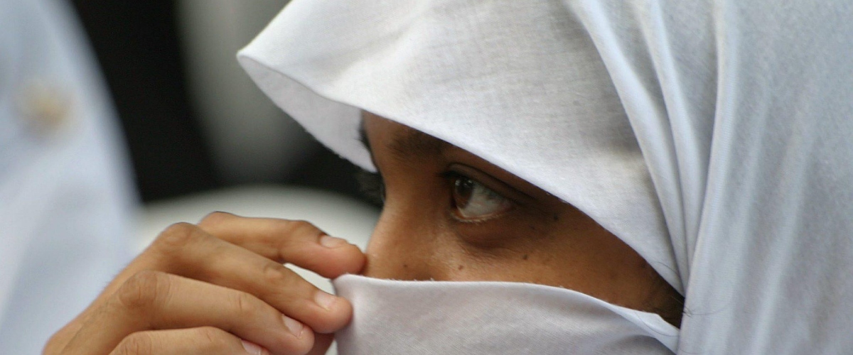 Islamici sequestrano e terrorizzano l’inviata di “Fuori dal Coro”: le urla disperate (video)