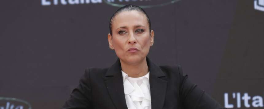 Milano-Cortina, Kelany: “Vergogna pro-Pal a Sorrento contro il tedoforo portato dalla nave della Guardia costiera”