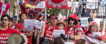 Lavoratrici e lavoratori di La Perla tutti riassunti. Urso: mantenuto ogni impegno