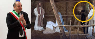 Migrante africano latitante si nasconde nel presepe comunale e si mimetizza da pastore: scoperto dal sindaco