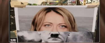 I “democratici” manifesti della sinistra: Meloni come Hitler. Nei mercatini di Natale a Bolzano si vende odio…