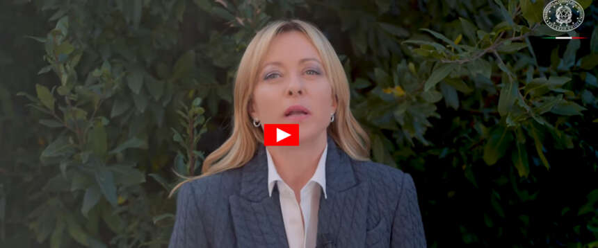 Meloni carica gli ambasciatori: “Italia centrale, ora ci ascoltano tutti. Non abbiate paura di osare…” (video)
