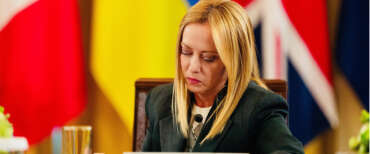 Zelensky a Roma, prima dal Papa poi a Palazzo Chigi: sul piano Trump c’è la mediazione della Meloni