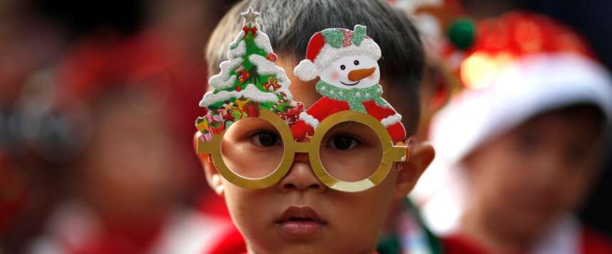 La miopia nei bambini è in aumento, sarà un’emergenza nei prossimi decenni: le cause e come prevenirla