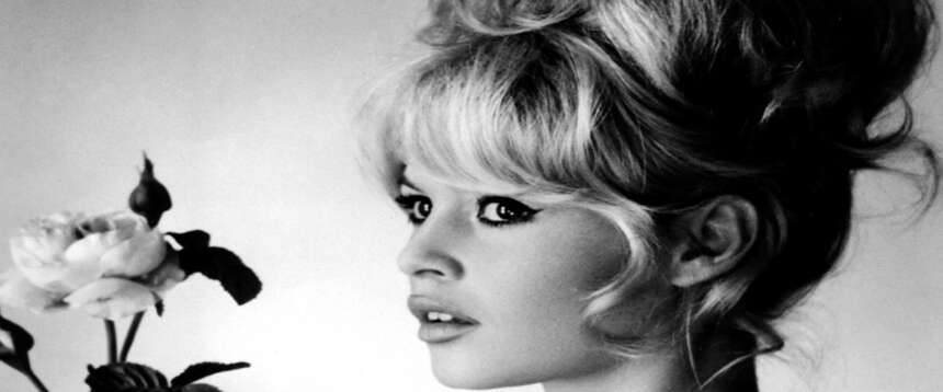 Addio a Brigitte Bardot, icona della sinistra francese negli anni Sessanta poi convertitasi alla destra