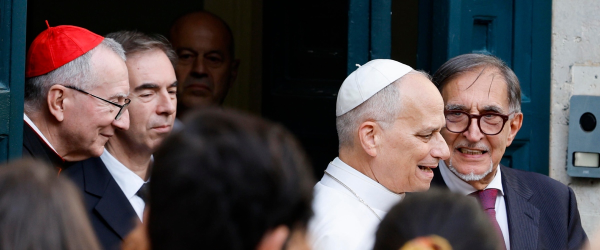 il papa fa un8217improvvista al senato per la mostra sulla bibbia di borso d8217este la russa sorpresa felicissima da Secoloditalia.it il papa fa un8217improvvista al senato per la mostra sulla bibbia di borso d8217este la russa sorpresa felicissima