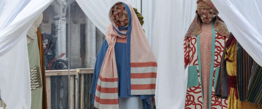 L’ultima follia di sinistra: il presepe con Giuseppe, Maria e Gesù Bambino “senza volto” per non offendere nessuno…