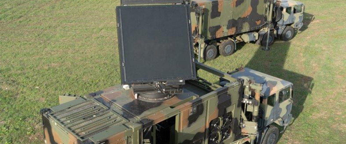 Minacce aeree e missilistiche all’Italia, test riuscito per il super radar di Leonardo: coperta una distanza record Minacce aeree e missilistiche all’Italia, test riuscito per il super radar di Leonardo: coperta una distanza record