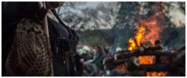 I giudici di Bolzano scovano una strega nel bosco: faceva riti satanici sul figlio, sospesa la responsabilità genitoriale