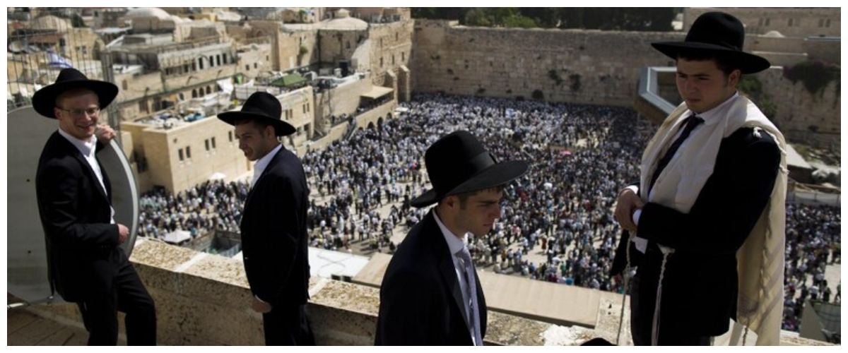 La vergognosa taglia contro gli ebrei: 100mila euro per un omicidio, ventimila per una casa bruciata La vergognosa taglia contro gli ebrei: 100mila euro per un omicidio, ventimila per una casa bruciata