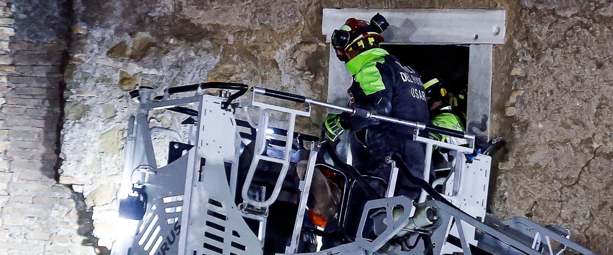 Torre dei Conti, i primi indagati per il crollo: tre architetti e un ingegnere indagati per crollo Fori