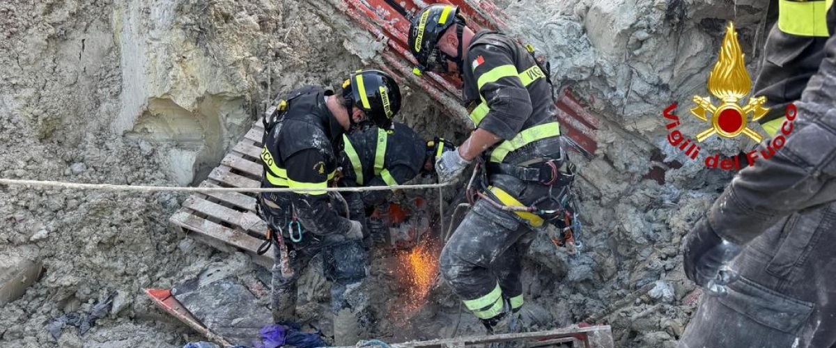 vigili del fuoco il grazie dell8217italia nel giorno di santa barbara l8217augurio di meloni alle donne e agli uomini in divisa da Secoloditalia.it vigili del fuoco il grazie dell8217italia nel giorno di santa barbara l8217augurio di meloni alle donne e agli uomini in divisa
