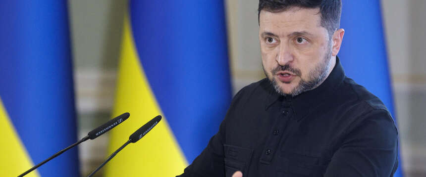 Zelensky: “Lavoriamo per la pace e sogniamo la morte di Putin”. Caccia russi sorvolano la Norvegia