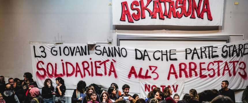 Askatasuna ci riprova con una festa serale all’università di Torino. FdI: “Fatto gravissimo e inaccettabile”