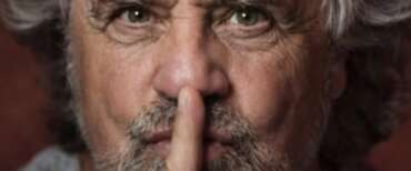 Beppe Grillo torna a esternare sul web: il suo “delirante” messaggio di fine e inizio del nuovo anno