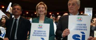 Menomale che Silvio c’era: Forza Italia chiude la kermesse sulla discesa in campo di Berlusconi. Applausi per Calenda