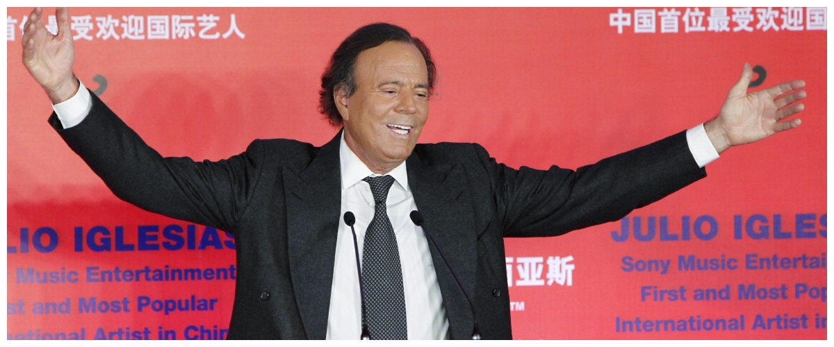 julio iglesias accusato da due ex domestiche per abusi del 2021 ci ha usato come schiave sessuali da Secoloditalia.it julio iglesias accusato da due ex domestiche per abusi del 2021 ci ha usato come schiave sessuali