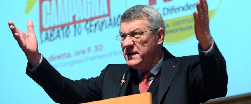 La crisi mistica di Landini. Santifica il centro sociale Spin Time a Roma: “È benedetto, ci sono stati due papi”