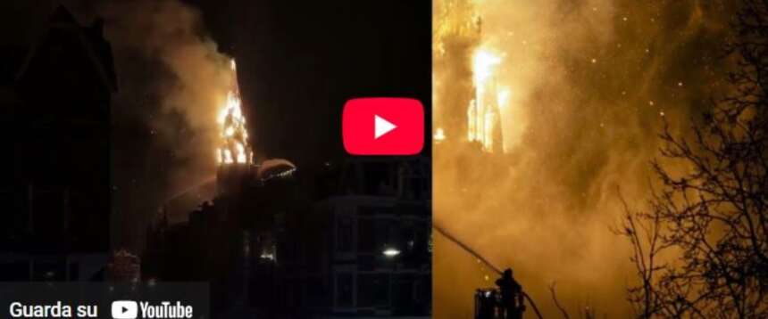 Un incendio nella notte divora la chiesa monumentale di Amsterdam