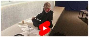 Lilli Gruber e la diretta con incendio da Davos: per una sera “Otto e mezzo” diventa “Inferno di cristallo” (video)